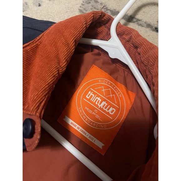 Thirty Two snowboarding jacket - Picture 2 of 5